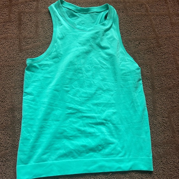 lululemon athletica Turquoise Tank Top - Picture 1 of 10